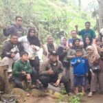 Liburan Asyik Keluarga Pak Amin Generation: Camping Seru di Tepi Sungai Kalisengon