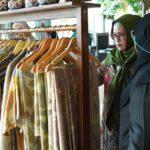 Wyndham Surabaya Angkat Ecoprint Batik Heritage, Rayakan Hari Batik Nasional dengan Cara Berkelanjut